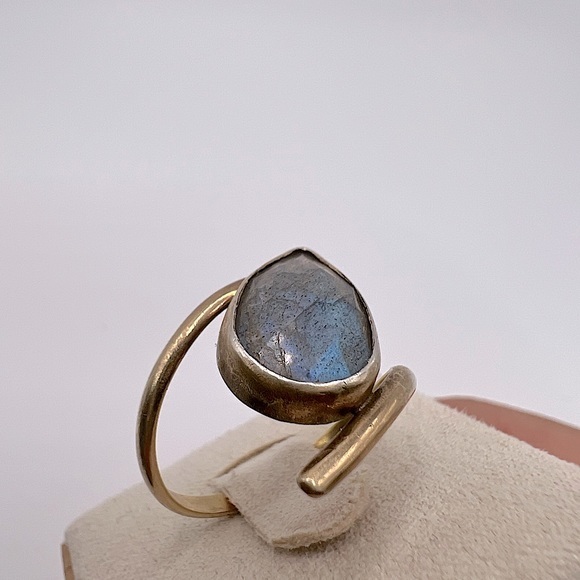 Hand made authentic Laborite‎ ring - Picture 4 of 8